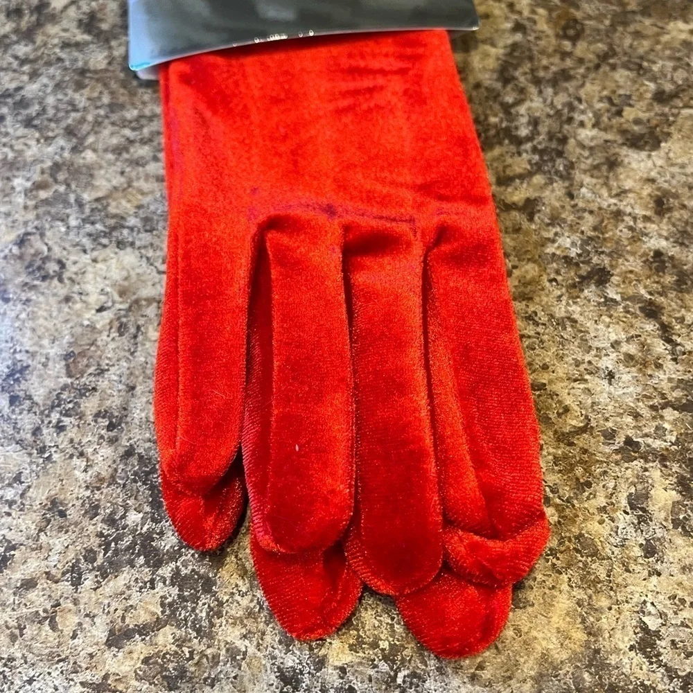 NWT Steve Madden Mid Length Fashion Gloves Red